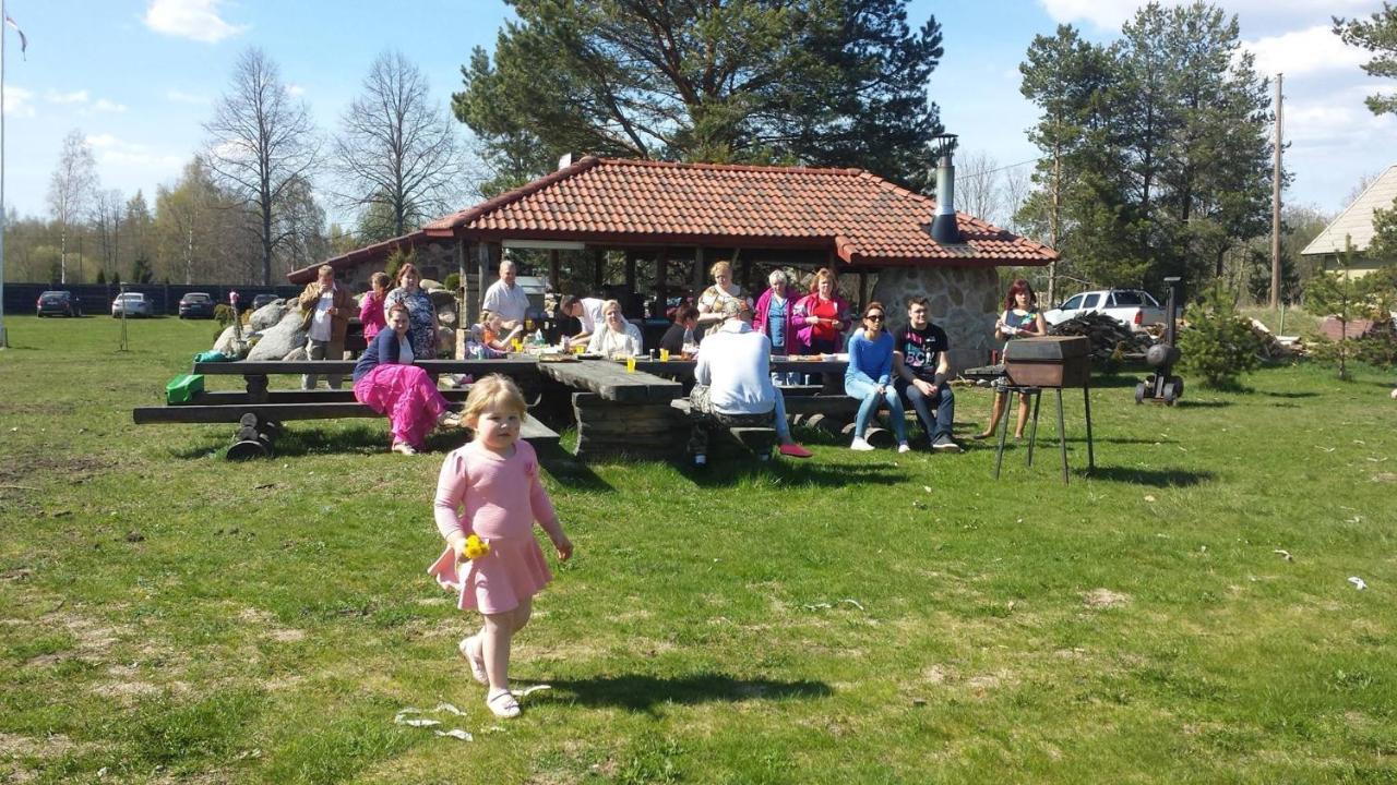 Paeevatalu Camping Hotel Vilusi Kültér fotó
